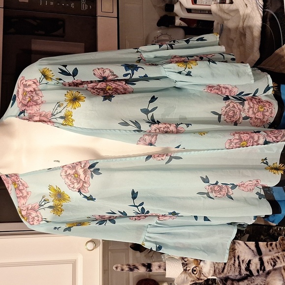 q Lane Bryant Floral Top Worn Open Size 18/20 - Picture 1 of 4